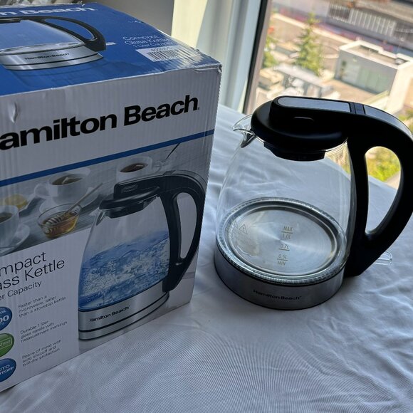 Electric Kettle - Perfect Condition - Picture 1 of 2